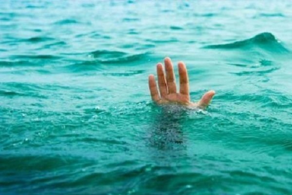 ۵ جوان اهل آران و بیدگل در دریای خزر غرق شدند ۵ جوان اهل آران و بیدگل در دریای خزر غرق شدند