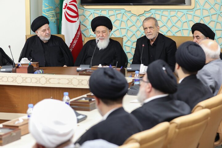 پزشکیان: ایران از موضع اقتدار وارد گفتوگو میشود پزشکیان: ایران از موضع اقتدار وارد گفتوگو میشود