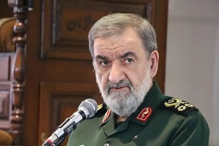 رضایی:اگر آمریکا در روزهای آینده جنگ را ادامه دهد وارد فاز تهاجمی خواهیم شد